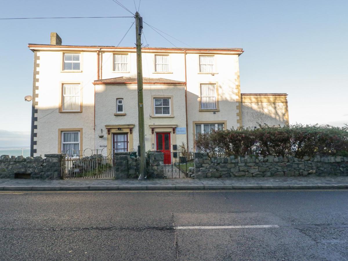 Llys Madoc, First Floor Flat Apartment Penmaen-mawr Екстериор снимка